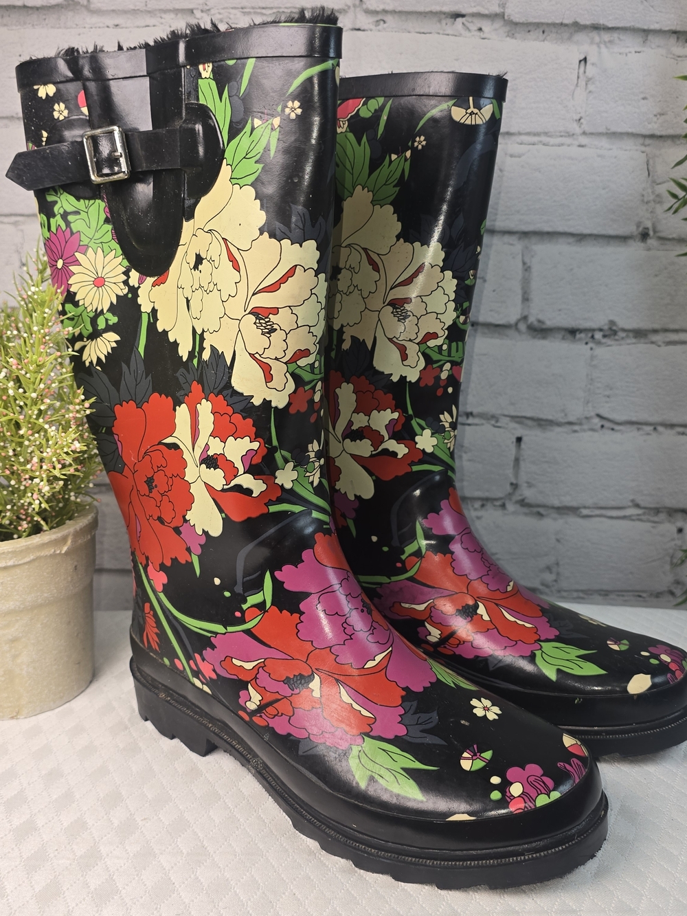 SAKROOTS WOMENS BLACK WATERPROOF LINED RAINBOOT FLORAL COTTAGECORE WHIMISICAL 9